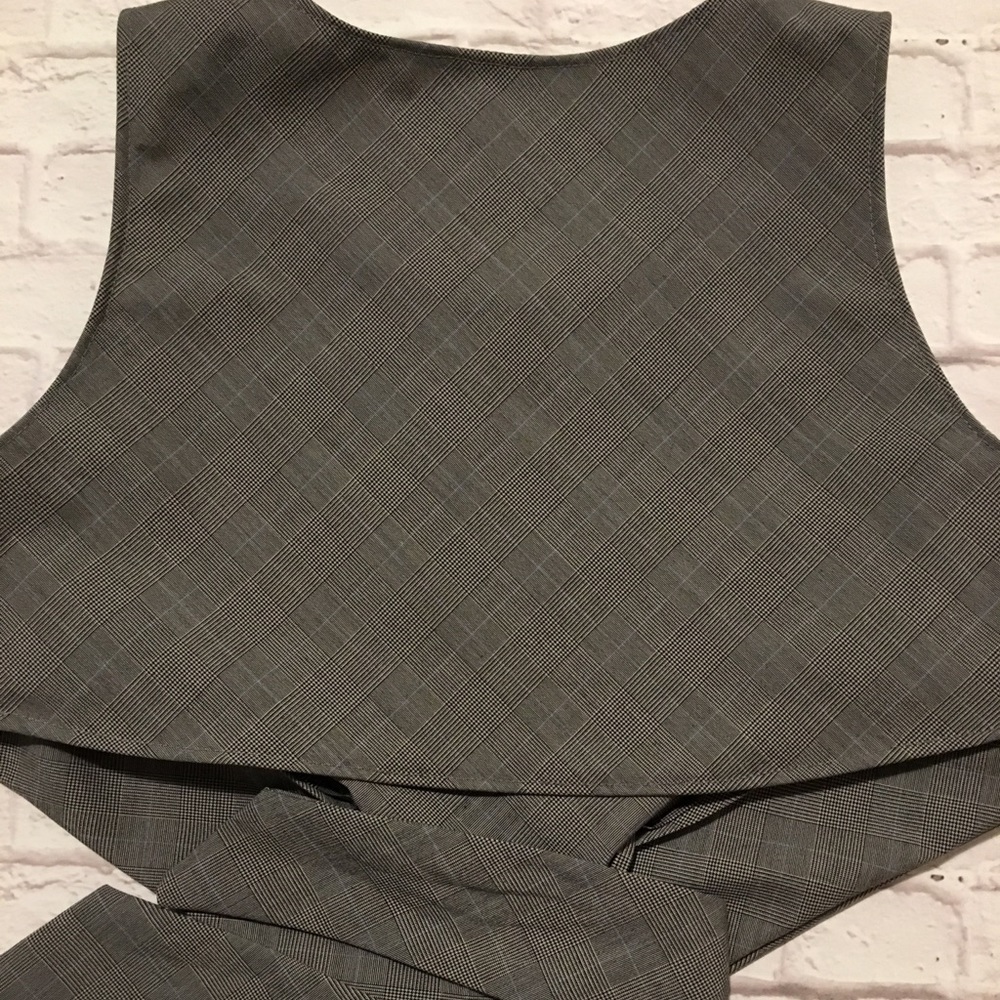 Check pattern crop wrap top - Picture 2 of 5